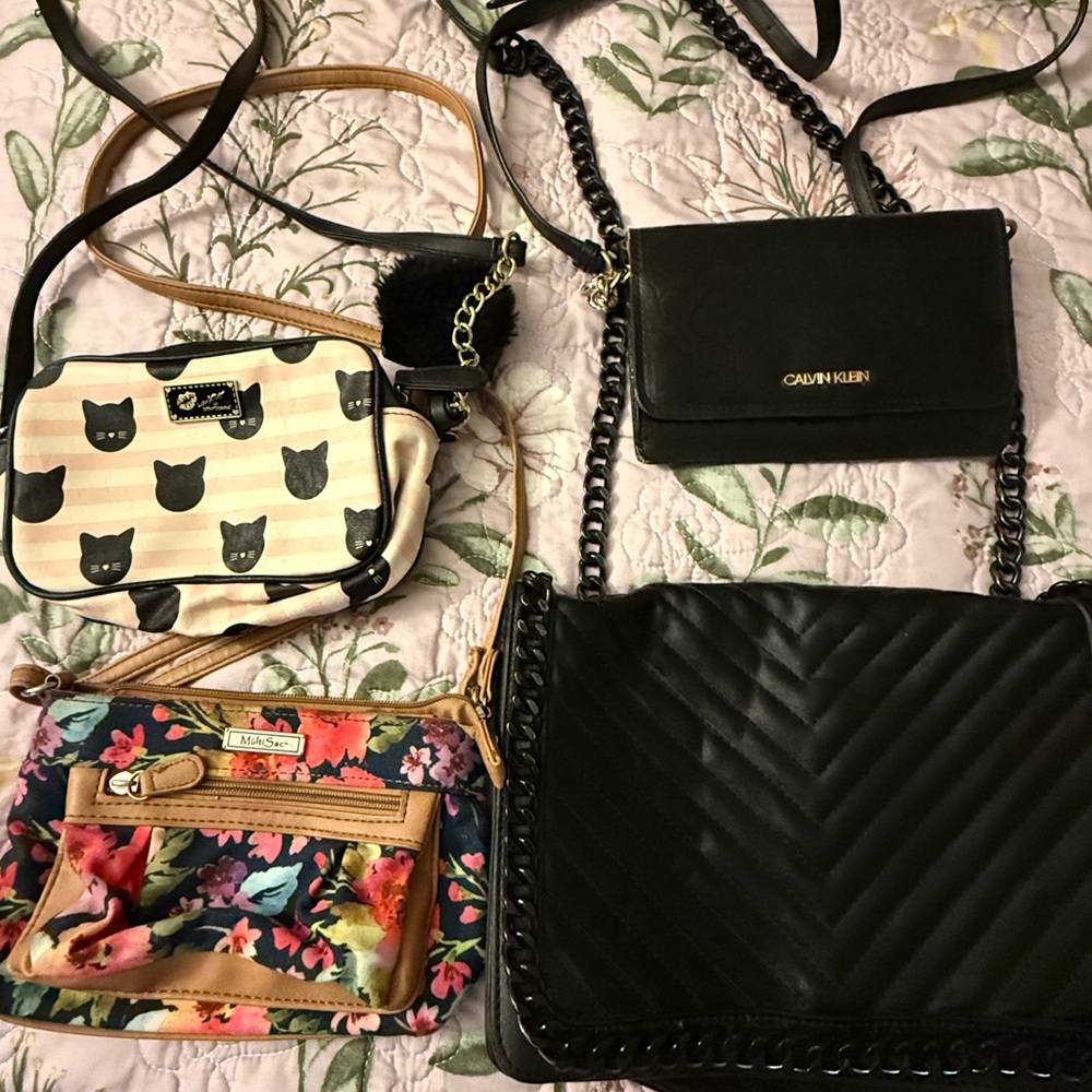 Crossbody Woman’s Bag Bundle